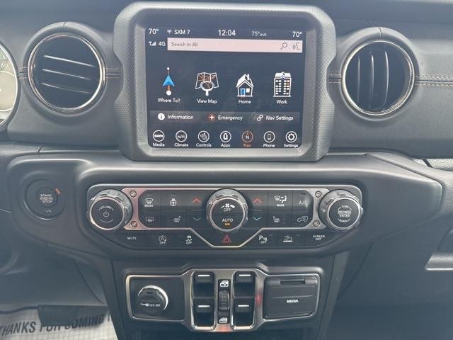 Photo of 2021 Bright White Clearcoat Jeep Gladiator