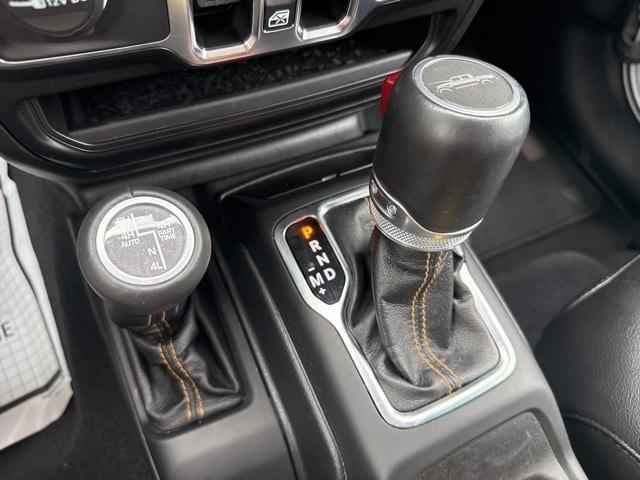 Photo of 2021 Bright White Clearcoat Jeep Gladiator