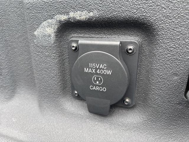 Photo of 2021 Bright White Clearcoat Jeep Gladiator