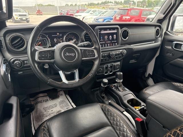 Photo of 2021 Bright White Clearcoat Jeep Gladiator
