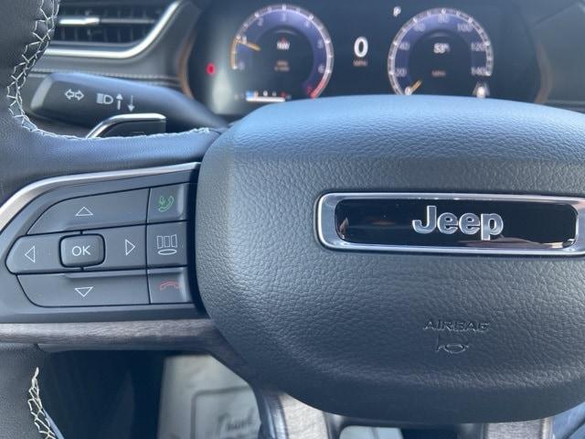 Photo of 2025 Velvet Red Pearlcoat Jeep Grand Cherokee L