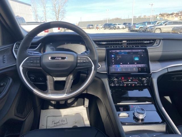 Photo of 2025 Velvet Red Pearlcoat Jeep Grand Cherokee L