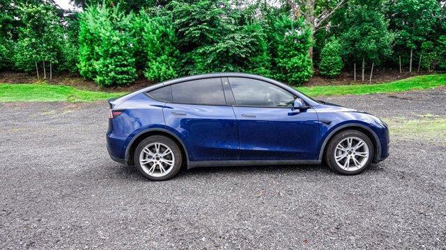 Photo of 2022 Blue Tesla Model Y