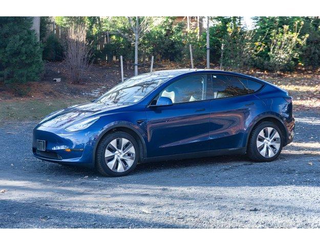 Photo of 2022 Blue Tesla Model Y