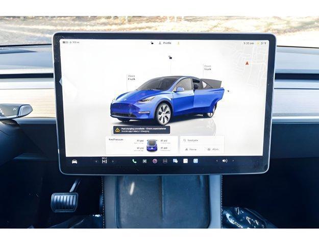 Photo of 2022 Blue Tesla Model Y
