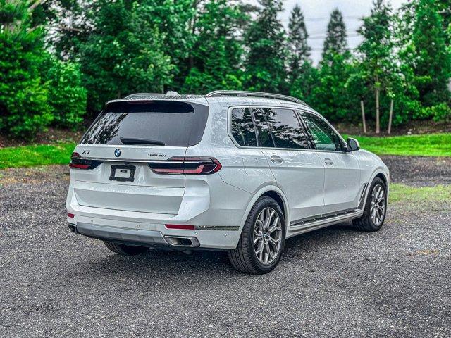Photo of 2024 Alpine White BMW X7