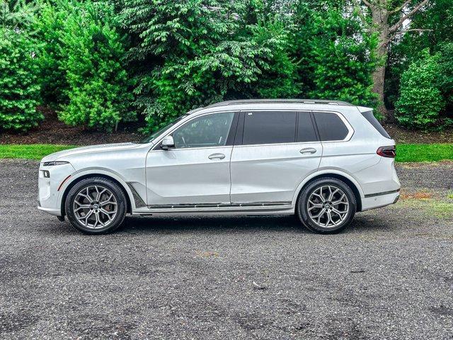 Photo of 2024 Alpine White BMW X7