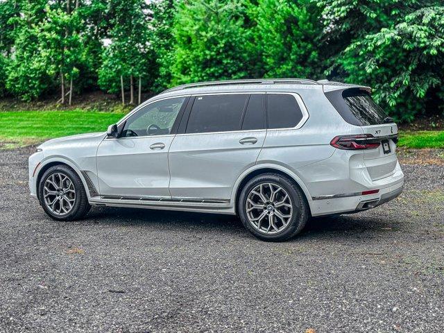 Photo of 2024 Alpine White BMW X7