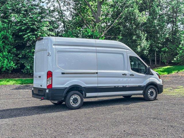 Photo of 2023 White Ford Transit-350