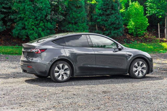 Photo of 2023 Midnight Silver Metallic Tesla Model Y