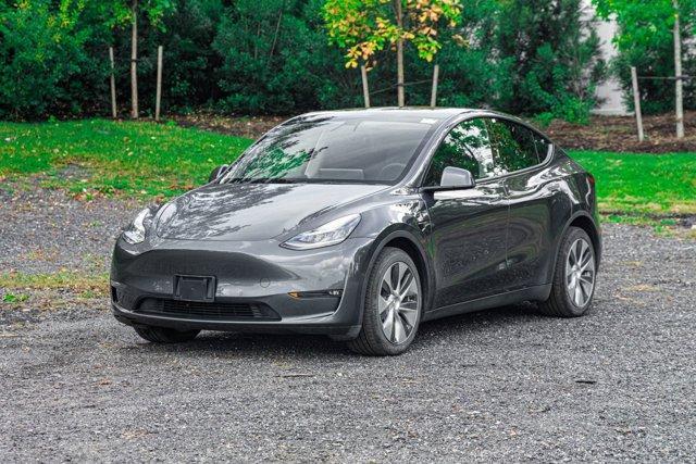 Photo of 2023 Midnight Silver Metallic Tesla Model Y