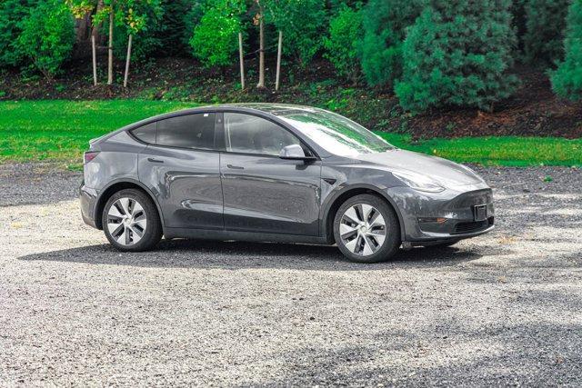 Photo of 2023 Midnight Silver Metallic Tesla Model Y