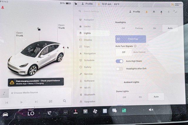 Photo of 2022 White Tesla Model Y