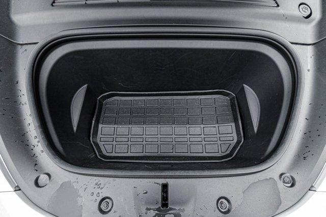 Photo of 2022 White Tesla Model Y