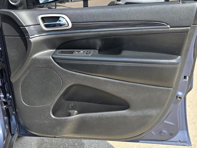 Photo of 2020 Slate Blue Pearlcoat Jeep Grand Cherokee
