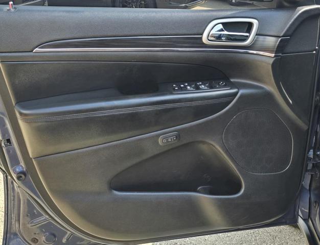 Photo of 2020 Slate Blue Pearlcoat Jeep Grand Cherokee