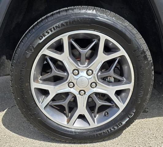 Photo of 2020 Slate Blue Pearlcoat Jeep Grand Cherokee