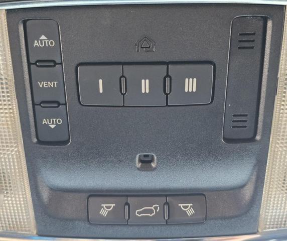 Photo of 2020 Slate Blue Pearlcoat Jeep Grand Cherokee