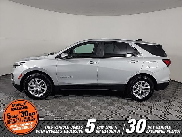 Photo of 2022 Silver Ice Metallic Chevrolet Equinox