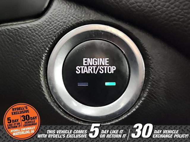 Photo of 2022 Silver Ice Metallic Chevrolet Equinox
