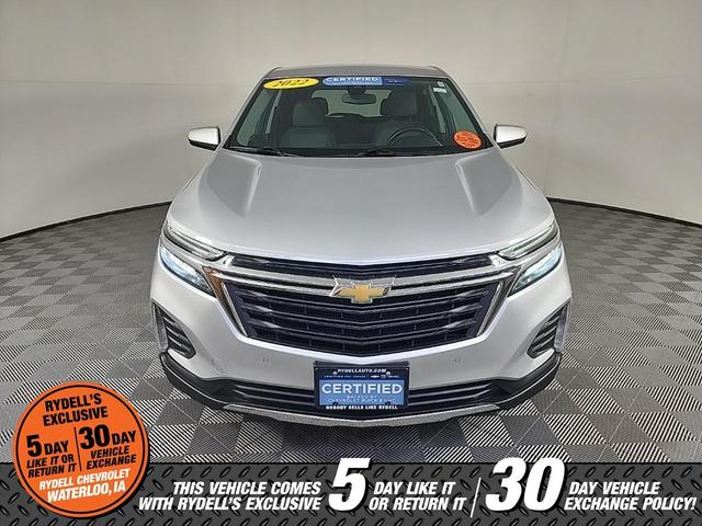 Photo of 2022 Silver Ice Metallic Chevrolet Equinox
