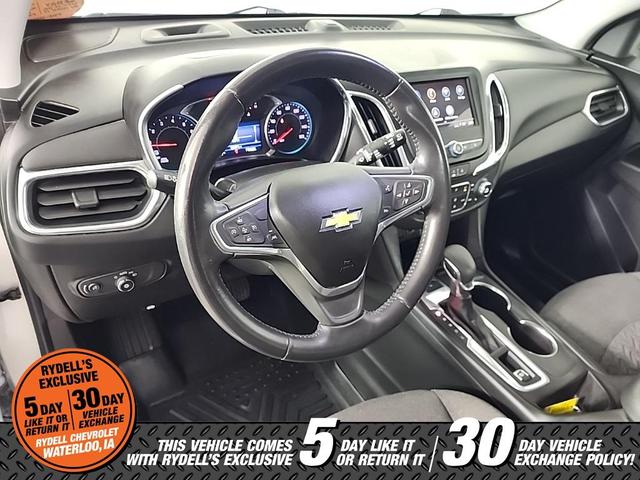 Photo of 2022 Silver Ice Metallic Chevrolet Equinox