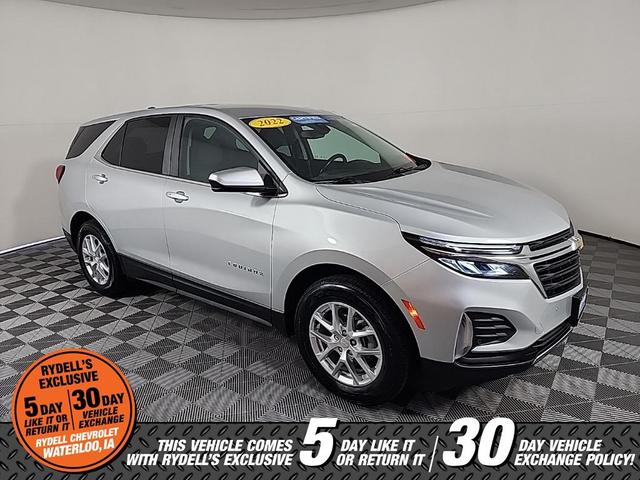 Photo of 2022 Silver Ice Metallic Chevrolet Equinox