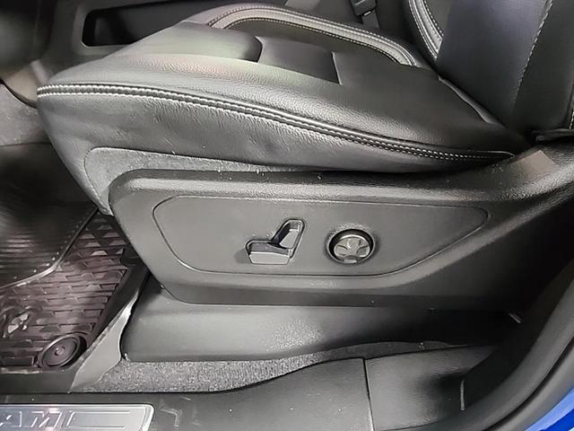 Photo of 2025 Hydro Blue Pearlcoat RAM 1500