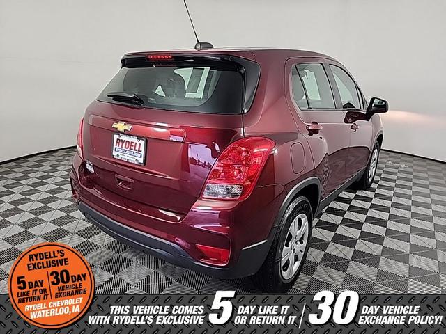Photo of 2017 Crimson Metallic Chevrolet Trax