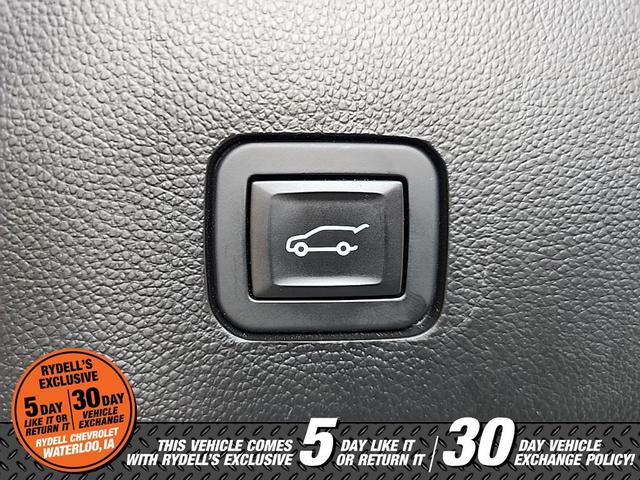 Photo of 2019 Summit White Chevrolet Traverse
