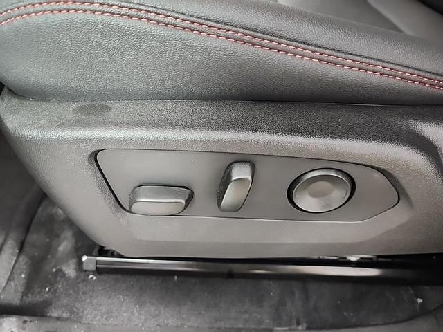 Photo of 2025 Sterling Gray Metallic Chevrolet Colorado