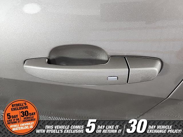 Photo of 2024 Mineral Gray Metallic Chevrolet Malibu