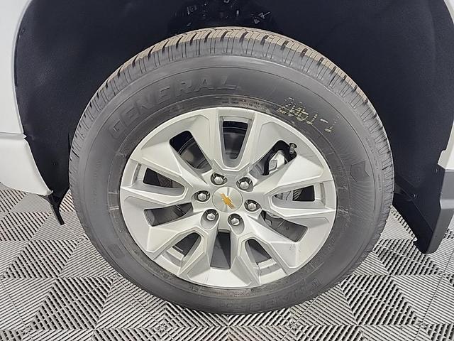 Photo of 2025 Summit White Chevrolet Silverado 1500