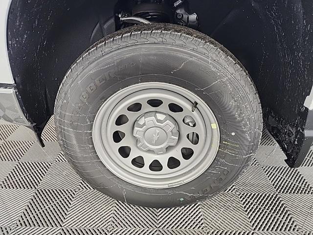 Photo of 2025 Summit White Chevrolet Silverado 1500