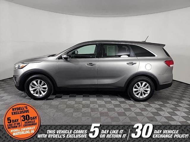Photo of 2017 Titanium Silver Kia Sorento