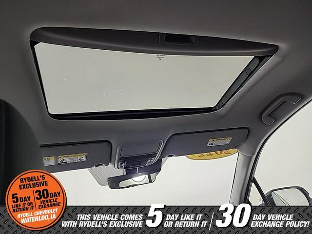 Photo of 2022 Platinum White Pearl Honda Ridgeline