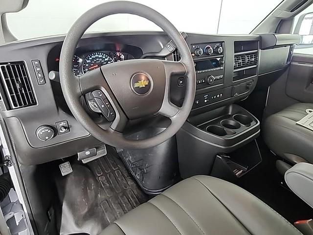 Photo of 2025 Summit White Chevrolet Express 3500