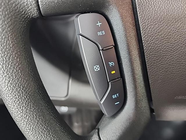 Photo of 2025 Summit White Chevrolet Express 3500