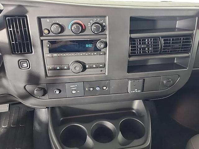 Photo of 2025 Summit White Chevrolet Express 3500