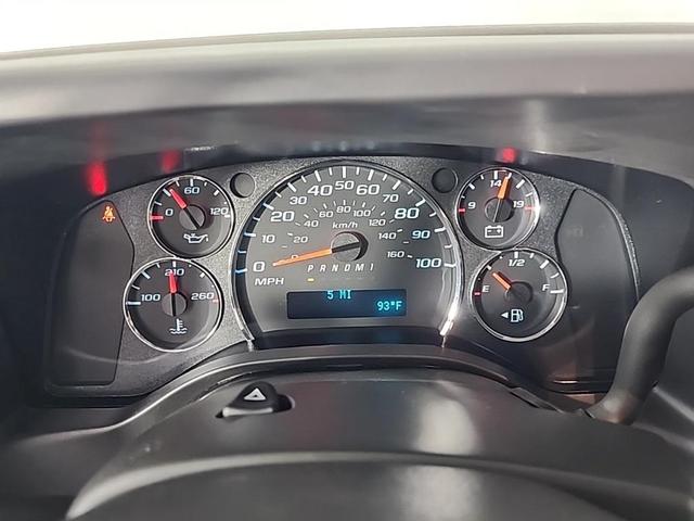 Photo of 2025 Summit White Chevrolet Express 3500