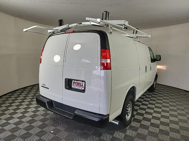 Photo of 2025 Summit White Chevrolet Express 3500