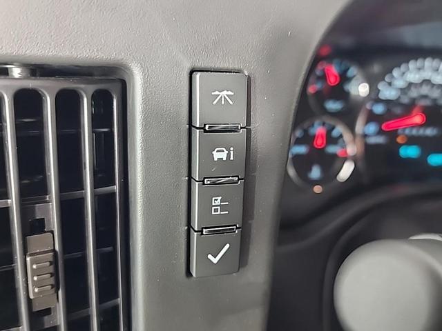 Photo of 2025 Summit White Chevrolet Express 3500