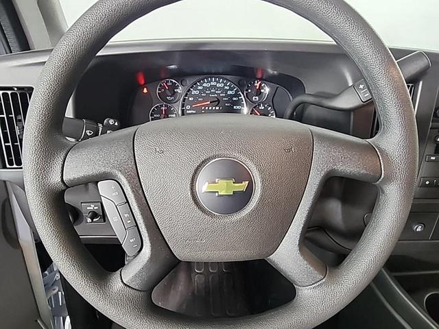 Photo of 2025 Summit White Chevrolet Express 3500