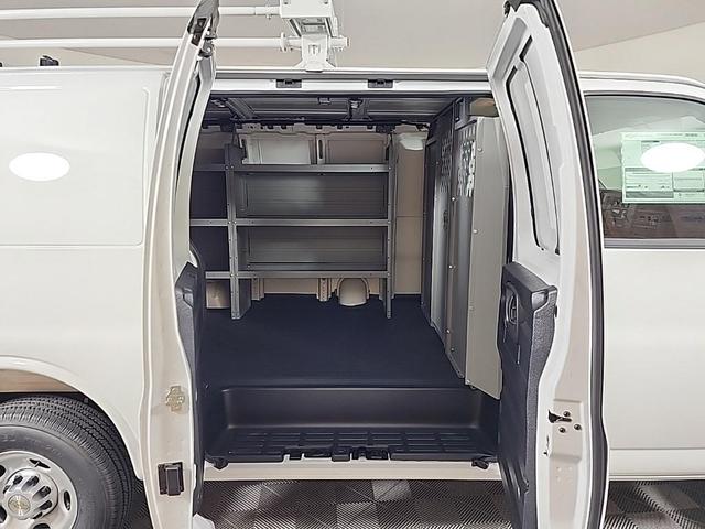 Photo of 2025 Summit White Chevrolet Express 3500