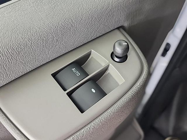 Photo of 2025 Summit White Chevrolet Express 3500
