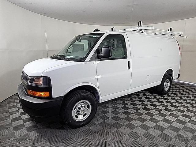 Photo of 2025 Summit White Chevrolet Express 3500