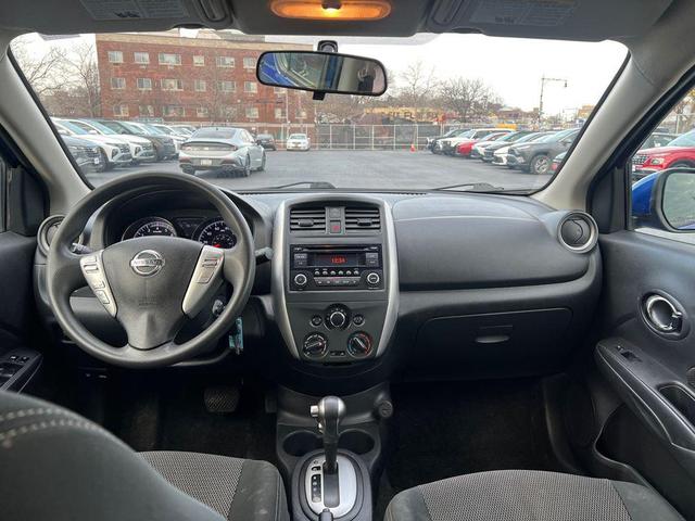 Photo of 2017 Metallic Blue Nissan Versa