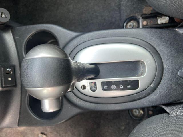 Photo of 2017 Metallic Blue Nissan Versa