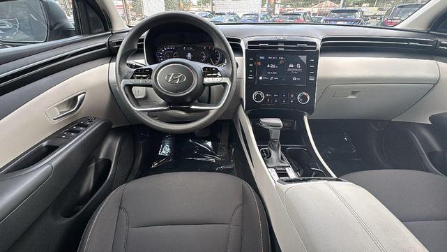 Photo of 2023 Shimmering Silver Hyundai TUCSON