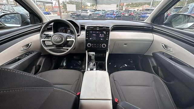 Photo of 2023 Shimmering Silver Hyundai TUCSON